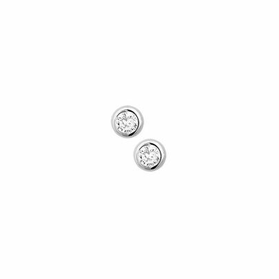 Rikkoert zilveren oorknoppen met zirkonia 7,5 mm.